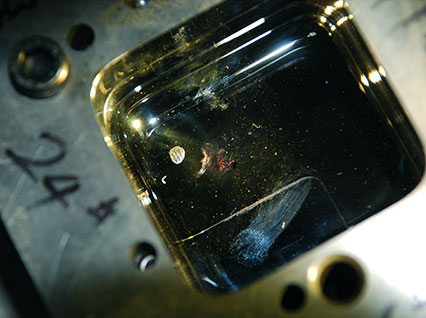 <a href='http://m.cmsmate.cn/product/3.htm' class='text_a'>模具激光焊機</a>修復鏡面模具效果